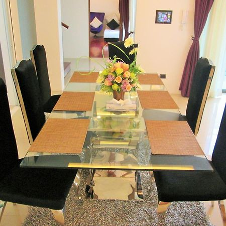 Chalong Miracle Lakeview Aparthotel Стая снимка