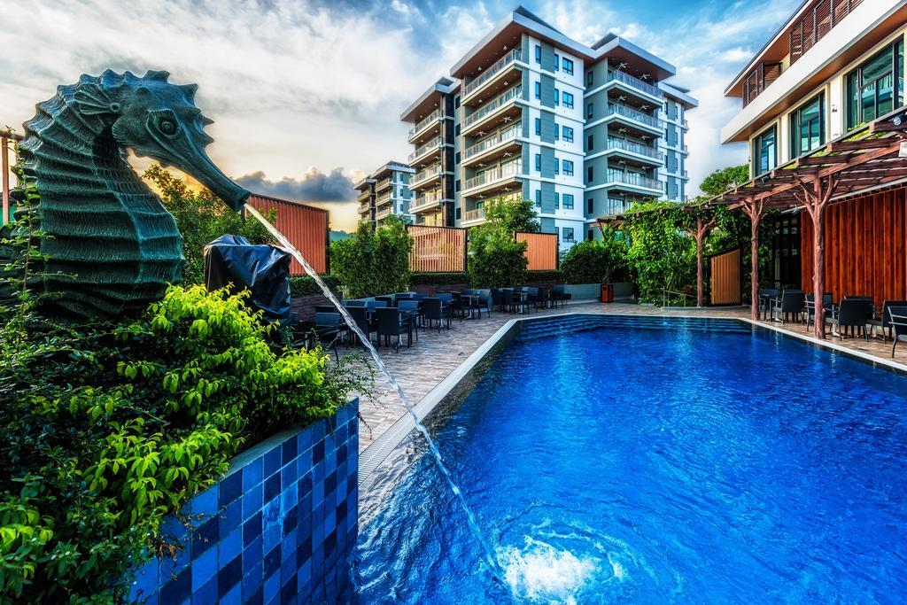 Chalong Miracle Lakeview Aparthotel Екстериор снимка