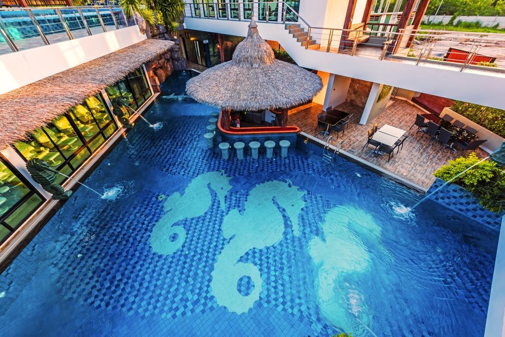 Chalong Miracle Lakeview Aparthotel Екстериор снимка