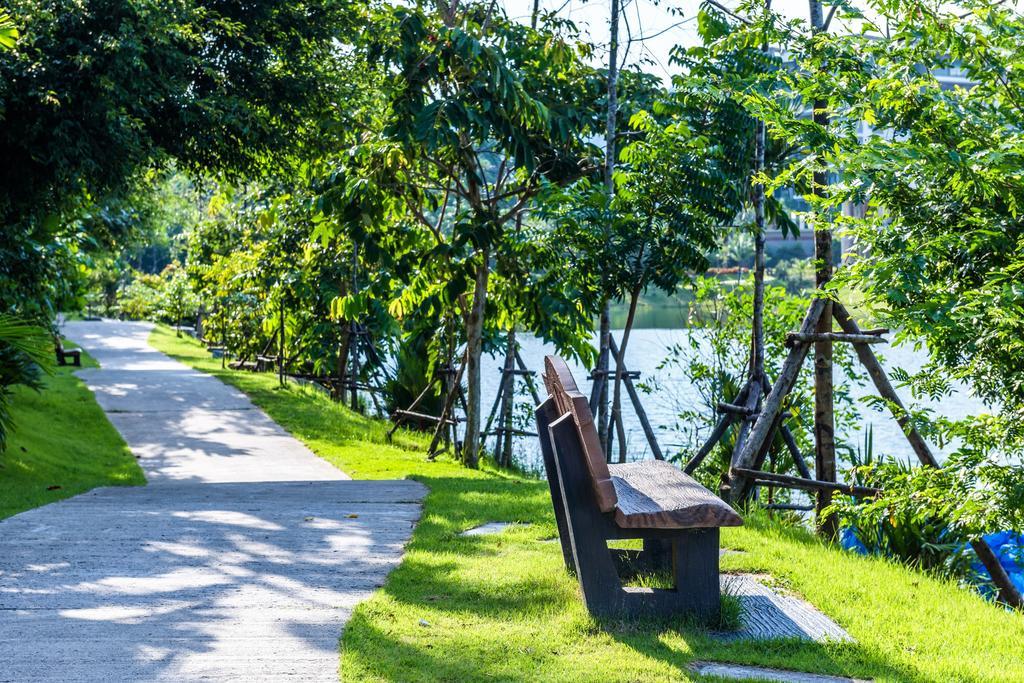 Chalong Miracle Lakeview Aparthotel Екстериор снимка