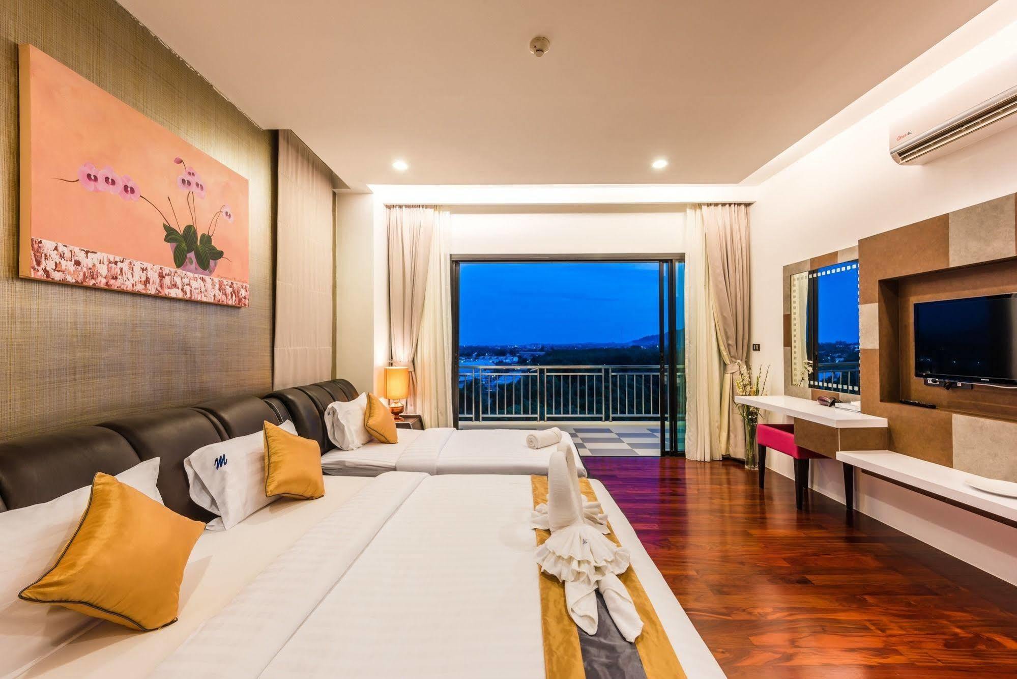 Chalong Miracle Lakeview Aparthotel Екстериор снимка