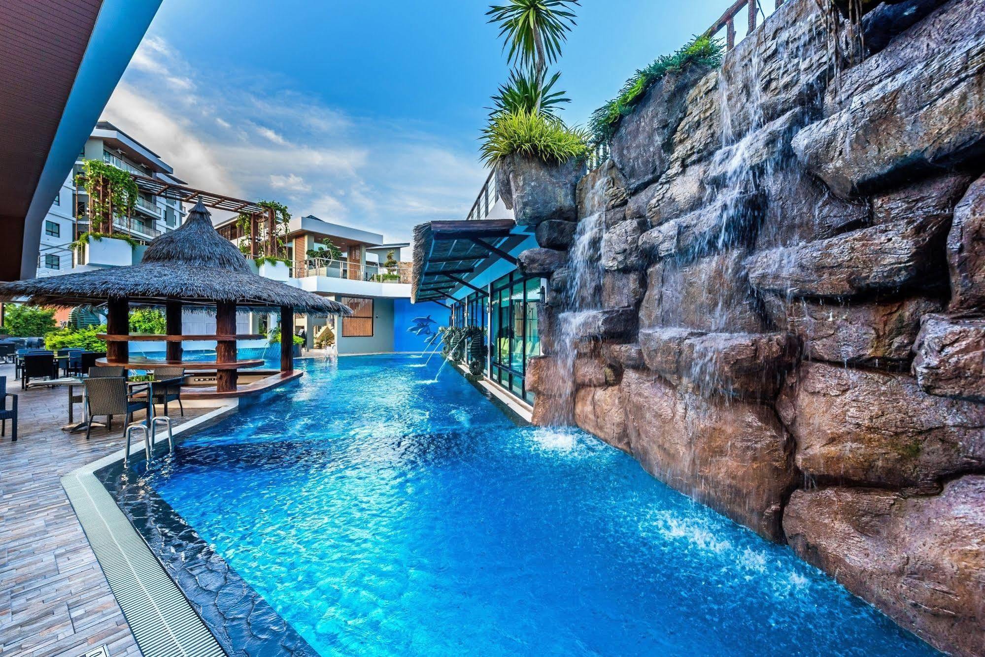 Chalong Miracle Lakeview Aparthotel Екстериор снимка